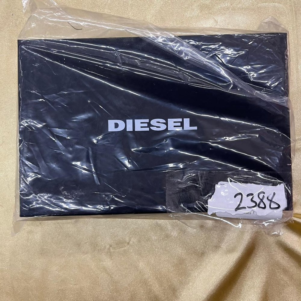 NWT Diesel 1 pc Inagaua New Granato Loop Wallet - Picture 7 of 7